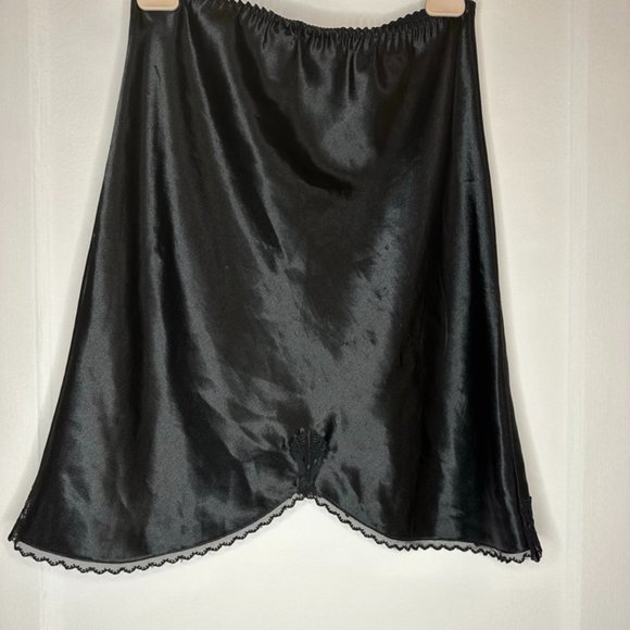 Victoria's Secret Slip - Picture 2 of 7